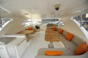 Luxury Yacht Rental in Dubai |Yacht Charter from 599 AED/Hour