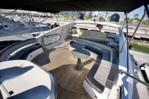Luxury Yacht Rental in Dubai |Yacht Charter from 599 AED/Hour