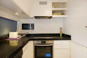 Luxury Yacht Rental in Dubai |Yacht Charter from 599 AED/Hour