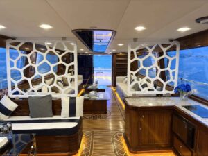 Luxury Yacht Rental in Dubai |Yacht Charter from 599 AED/Hour