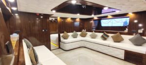 Luxury Yacht Rental in Dubai |Yacht Charter from 599 AED/Hour