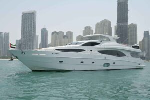 Luxury Yacht Rental in Dubai |Yacht Charter from 599 AED/Hour