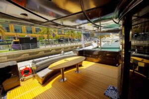 Luxury Yacht Rental in Dubai |Yacht Charter from 599 AED/Hour